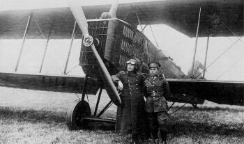 Alois Vrecl (vpravo) u Bre 16BN.2